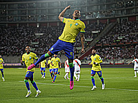 Аргентинцы победили без Месси. Вымученная победа бразильцев. Неожиданное поражение сборной Уругвая