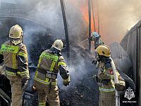 В Сочи возник сильный пожар на складе горюче-смазочных материалов. Mash: это был удар БПЛА-камикадзе