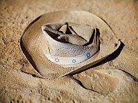 СМИ: группа израильтян смогла покинуть 