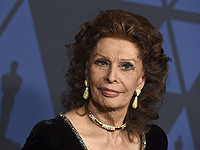 89-летняя Софи Лорен доставлена в больницу с переломами бедра