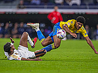 Довбик забил. 