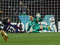 Рафинья получил травму. Автогол Серхио Рамоса вывел 