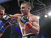 Бокс. В андеркарде боя Альварес - Чврло украинец Гвоздик нокаутировал бразильца