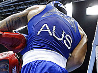 Бокс. В Лондоне Опетая нокаутировал претендента