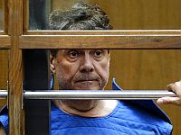 В Лос-Анджелесе найден мертвым гинеколог, которого сотни пациенток обвинили в насилии