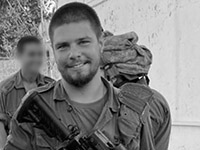 Сегодня на военном кладбище состоятся похороны сержанта Максима Молчанова, убитого террористом