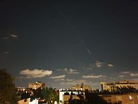 Сирены и взрывы в центре Израиля