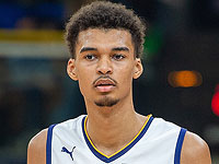 Дебют Вембаньямы. 