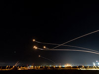 Ракетный обстрел Ашдода и Ашкелона, сообщается о падении ракеты на застроенной территории