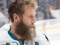 После 24 сезонов в НХЛ Джо Торнтон объявил о завершении карьеры