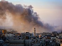 ЦАХАЛ продолжает наносить удары по целям в Газе: бои около больницы 