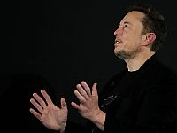 Многие влиятельные компании приостановили рекламу в соцсети X после