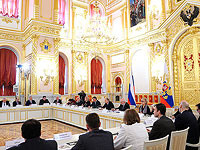 Путин исключил из Совета по правам человека адвокатов и внес общественного деятеля, известного своими доносами