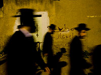 Гробница Иегошуа Бин Нуна разукрашена надписями 