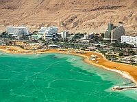 В районе гостиниц Мертвого моря при купании умерла пожилая женщина