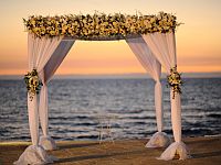 Вдовы погибших, у которых остались братья, проходят обряд 