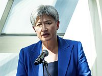 У главы МИД Австралии не нашлось времени на поездку в кибуцы у сектора Газы, но есть время для встречи с 