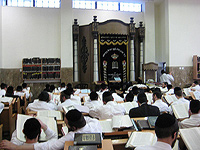 Голый палестинец устроил дебош в йешиве 