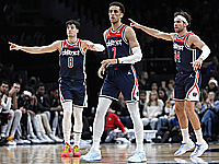 Дени Авдия набрал 16 очков.