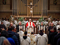 Рождество на воюющей Святой земле и во всем мире. Фоторепортаж