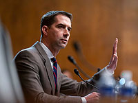 Сенатор Том Коттон призвал Байдена нанести удар по Ирану и связанным с ним группировкам