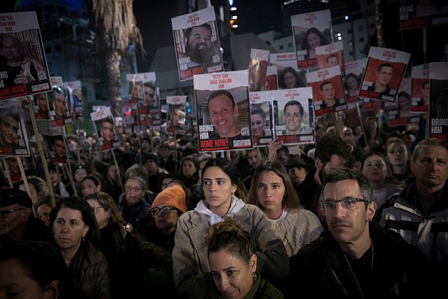 Акции протеста в Израиле: против Нетаниягу, за освобождение заложников. Фоторепортаж Акции протеста в Израиле: против Нетаниягу, за освобождение заложников. Фоторепортаж