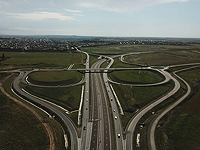 После ударов по Крыму под Феодосией перекрыта трасса 