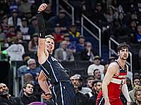 НБА. Дени Авдия набрал 14 очков. 