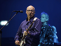 Марк Нопфлер перезаписал свой хит при участии Дэвида Гилмора и Брайана Мэя