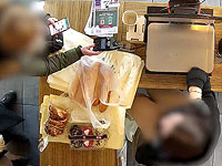 Координатор бюро трудоустройства обвиняется в использовании кредиток новых репатриантов