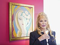 Предметы из коллекции бывшей жены Харрисона и Клэптона ушли с молотка почти за 3 миллиона фунтов