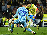 Товарищеские матчи. Испанцы сыграли вничью с бразильцами, англичане - с бельгийцами