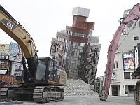 Уточнение: жертвами землетрясения на Тайване стали не менее десяти человек