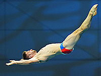 Неприятный сюрприз. Падение с трамплина на открытии олимпийского центра водных видов спорта