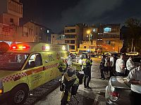 В Бней-Браке во дворе жилого дома загорелись мотоциклы, 47 пострадавших