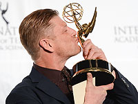 Британскому актеру Шону Бину, 