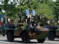 Франция спишет сотни бронетранспортеров и передаст их Украине