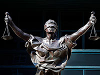 Москвич приговорен к пяти годам принудительных работ за честное участие в уличном опросе