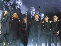 Несколько участников группы 