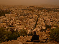 Оранжевое небо над Афинами: пыльная буря из Африки