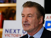 Fox News: блогерша-активистка не смогла добиться от Алека Болдуина фразы 