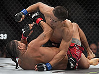 UFC. Перес нокаутировал Николау. Победа 