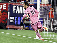 Месси забил два гола и сделал результативную передачу. 