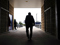 Одиночество, стесненность в средствах, жизнь в четырех стенах: как живут пережившие Холокост