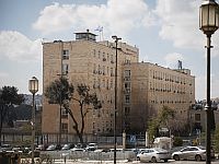 Средний балл кандидатов на госслужбу упал за три года с 4,9 до 2,9 из 9