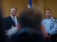 БАГАЦ требует объяснить вызов генинспектора полиции на слушание перед увольнением
