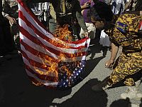 Уточненные данные: американцы и британцы атаковали 13 объектов хуситов в Йемене, множество убитых