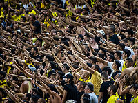 За поведение болельщиков команда 