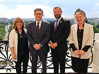 Сенаторы США: 