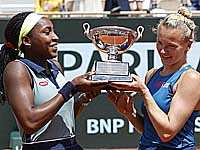 Коко Гауфф и Катерина Синякова стали победительницами Открытого чемпионата Франции